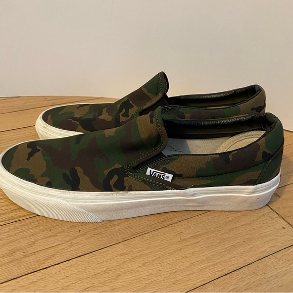 Vans Shoes Women 8 Slip On Green Brown White Camo Casual Logo Athleisure sneaker - Picture 1 of 9
